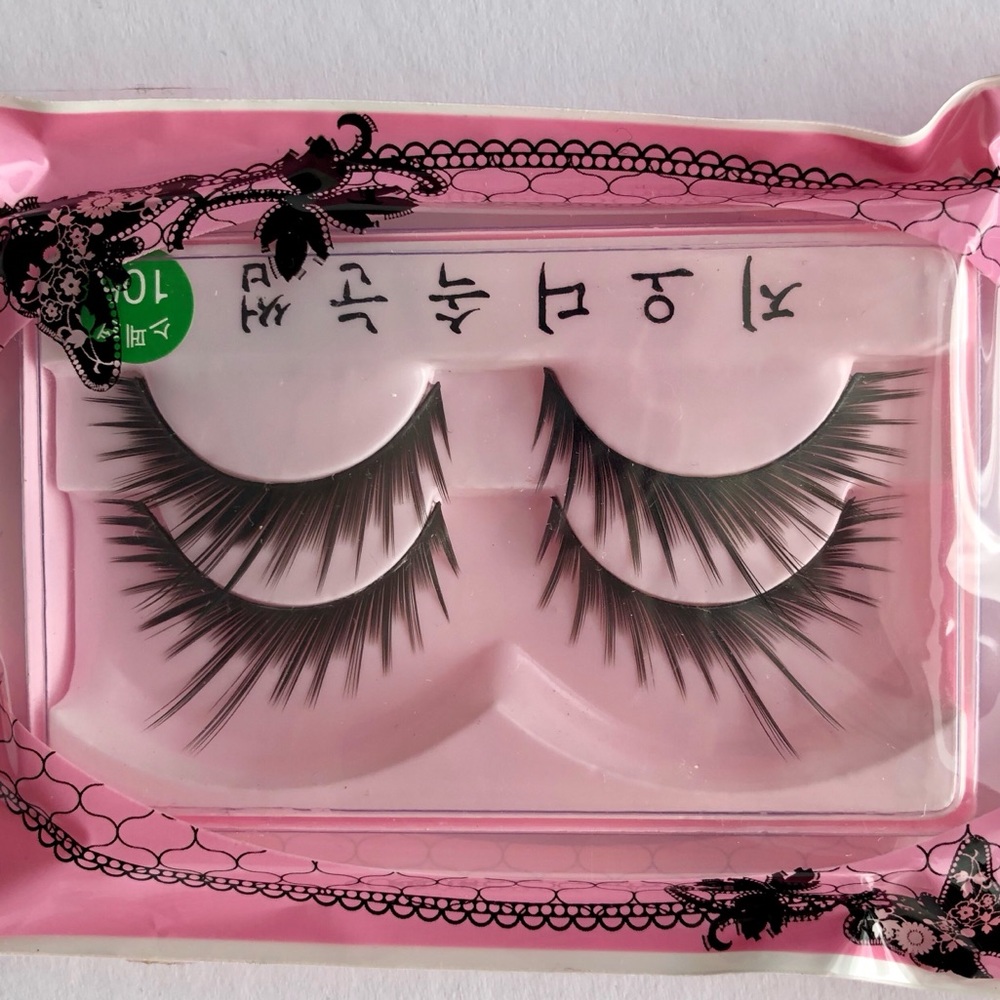 Flare eyelashes- 2 pairs